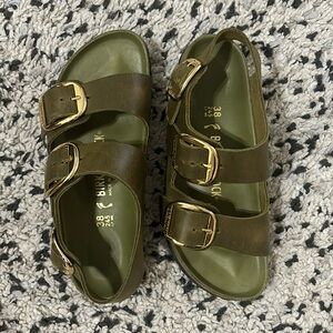 BIRKENSTOCK MILANO OLIVE GREEN